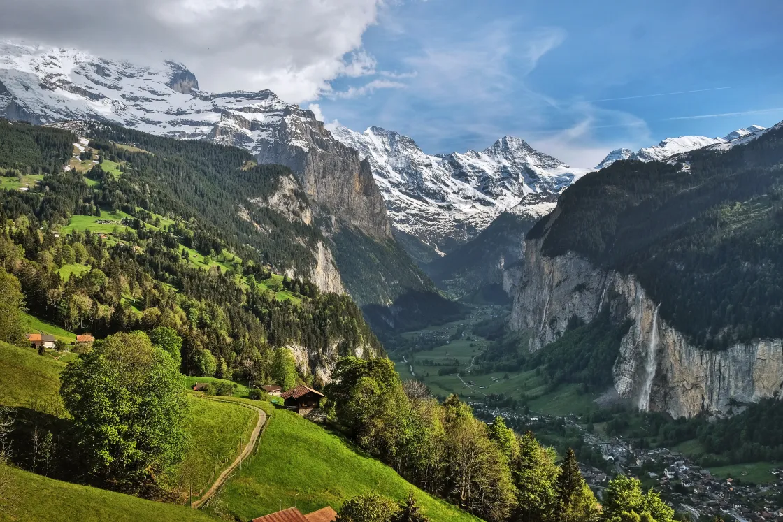 example of a glacial trough in the Alps