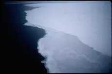 https://nsidc.org/sites/default/files/cryosphere/glossary/ice_edge.jpg ice_edge.jpg