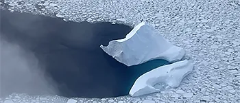 Aerial photo of icebergs